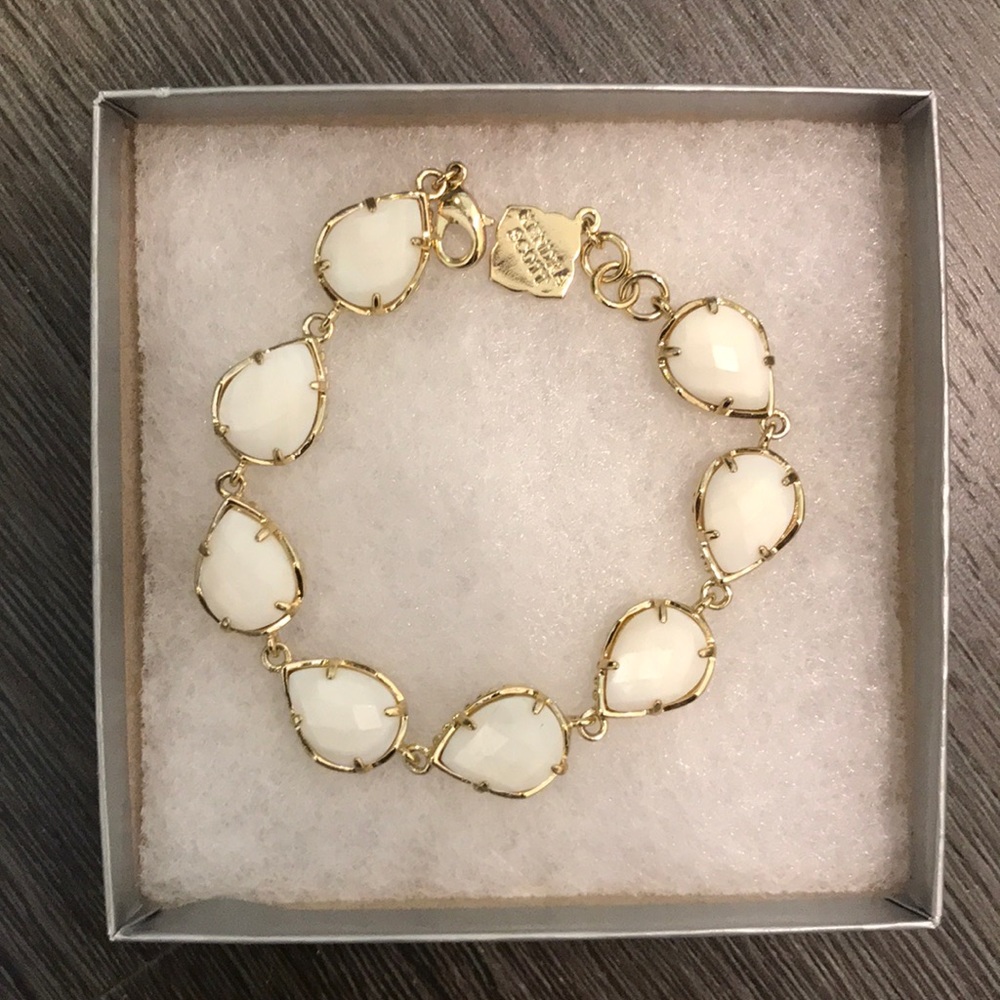 Kendra Scott bracelet